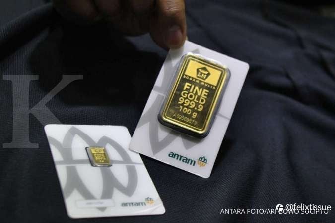 Harga emas Antam hari ini stagnan di Rp 942.000 per gram pada Jumat (27/8)