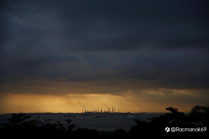 Harga Minyak Kembali Anjlok di Tengah Kekhawatiran Permintaan Imbas COVID-19