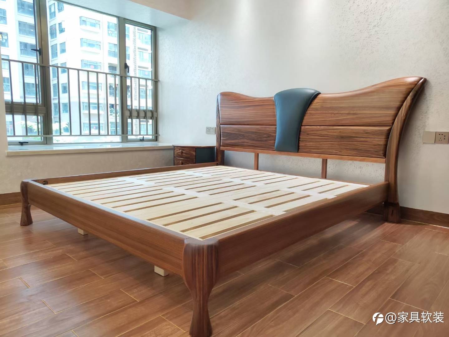 大乌金木艺术美学家具，给您一个舒适的家