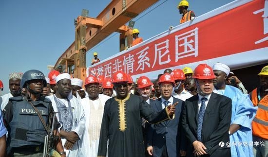 这个真相扎心了！外汇储备3万亿，为什么不能直接给国内人民用？