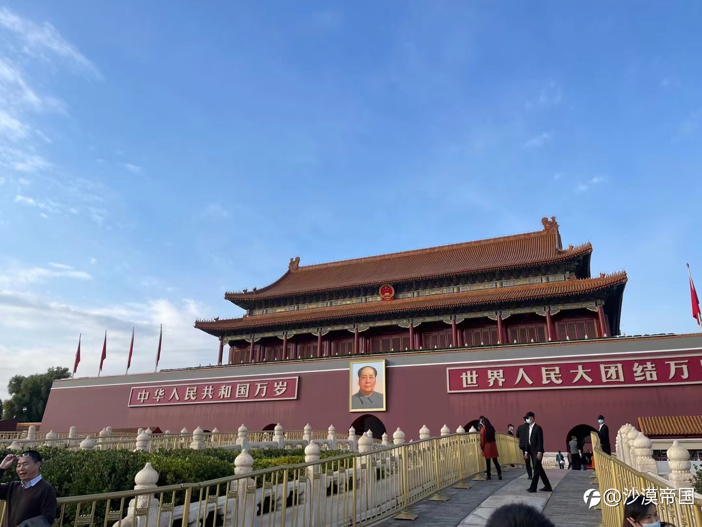 “高龄补贴”来了!2021年满足年龄条件,每月都可领钱,别错过了