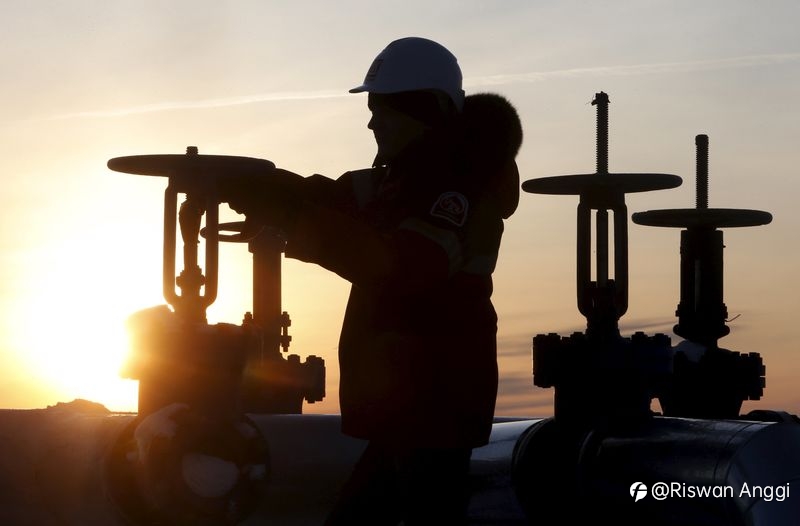 Selama Sesi Asia, Futures Minyak Mentah Lebih Rendah