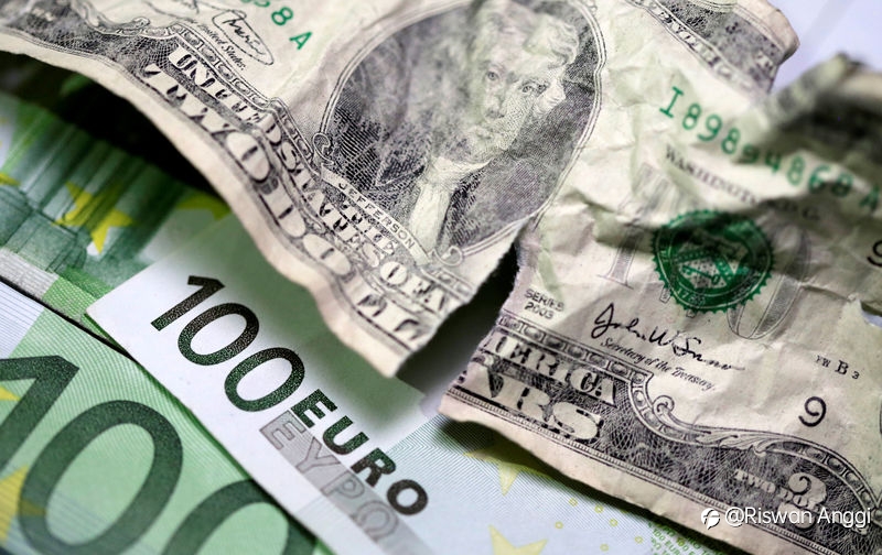 Jelang Klaim Pengangguran & KTT Uni Eropa Dolar AS Naik, Evergrande Jadi Fokus
