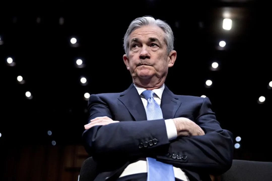 美联储针对“自己人”的交易新规来了!禁止买卖个股和债券,交易活跃也不行