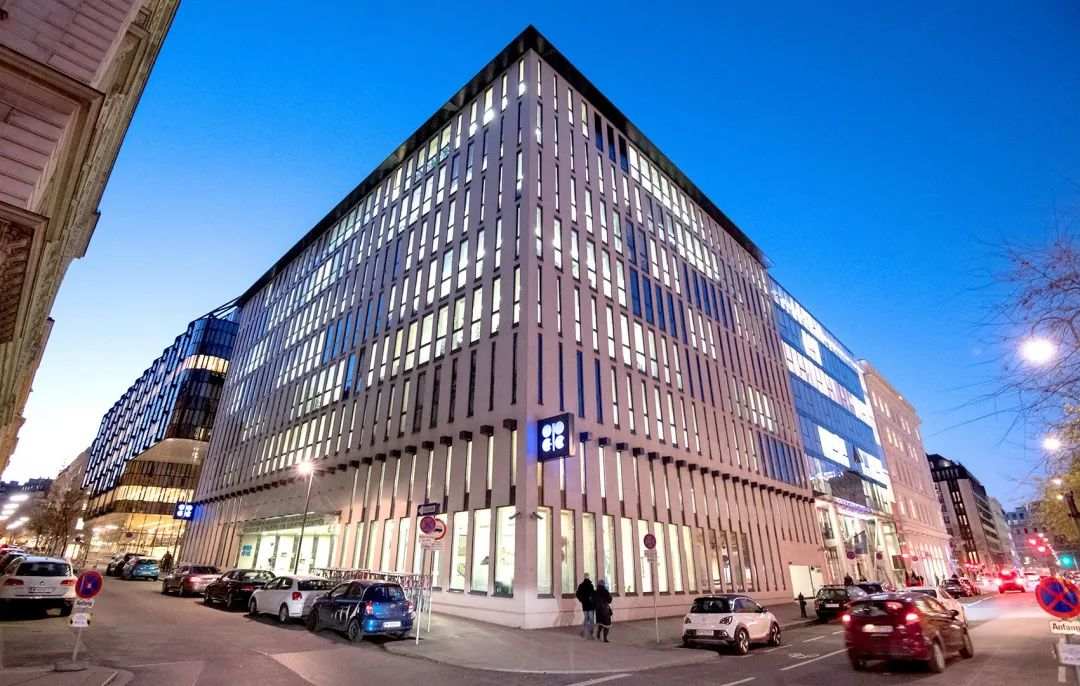 沙特和俄罗斯考虑停止增产,IEA敦促OPEC+缓解“人为供应紧张”!OPEC+会听吗?