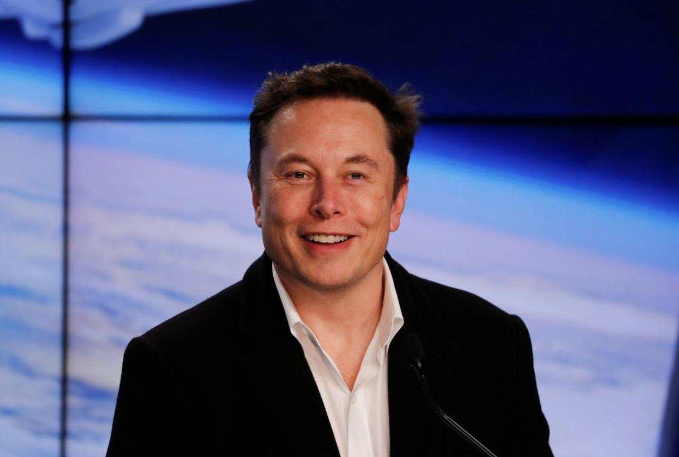 大跌近5%，市值蒸发超3800亿元，马斯克会卖崩特斯拉吗？