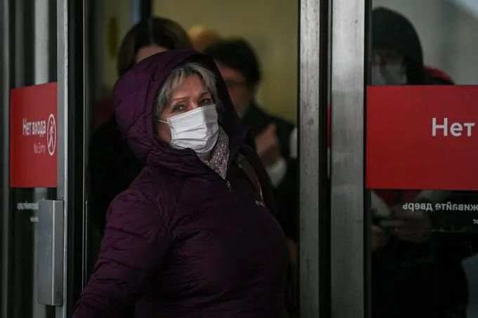美国至少16州报告奥密克戎毒株感染病例，出现社区传播！韩国“解封”被迫熔断