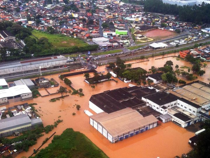 exness:圣保罗暴雨引发山体滑坡和洪水,造成19人死亡