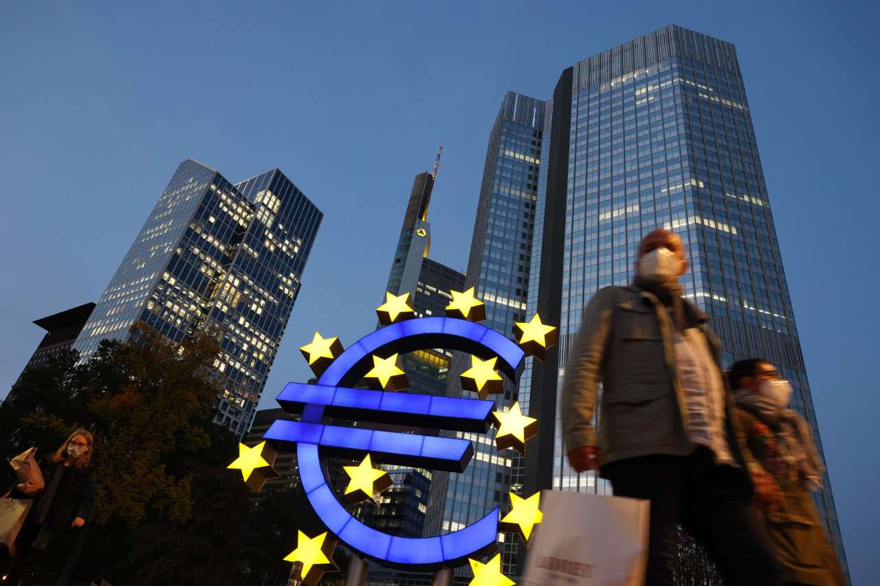 ECB’s Lagarde Repeats that “a Rate Hike Will Not Occur” Before QE Ends