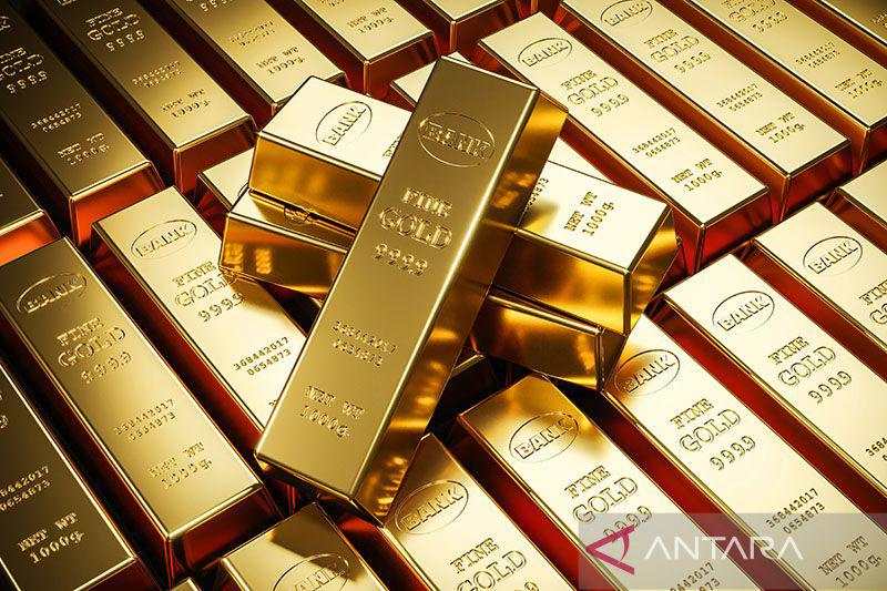 Emas naik 15,9 dolar, investor cari aman saat Rusia menginvasi Ukraina