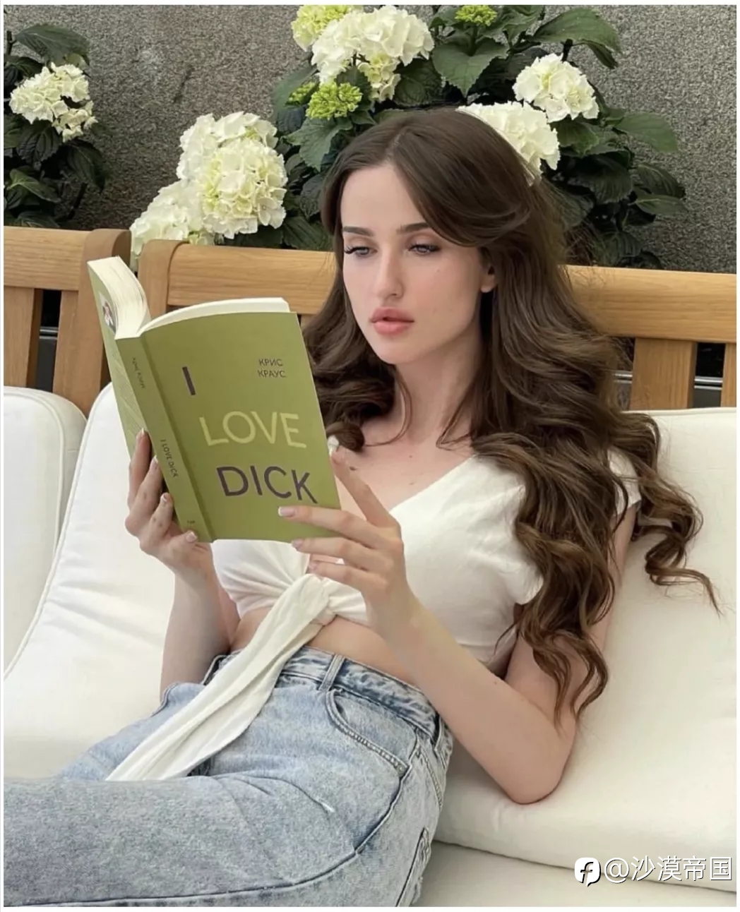 为什么全世界的石油,都会用美元来结算?