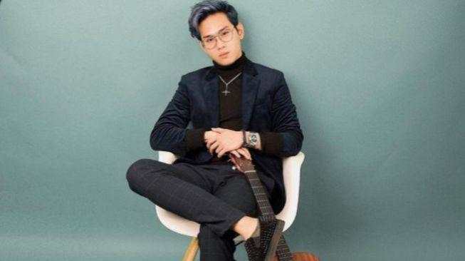 Indra Kenz Sembunyikan Miliaran Asetnya Pakai Identitas Orang Lain di Luar Negeri