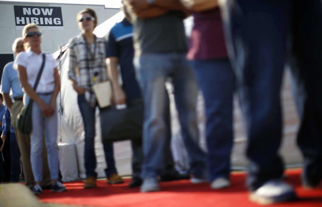 Worried about an economic downturn? Here’s what you can expect in a typical recession, according to economists