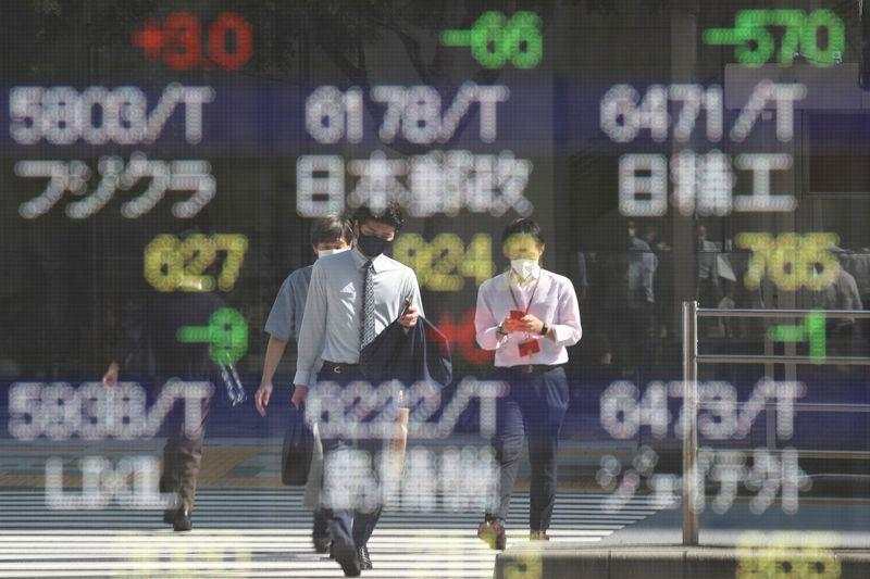 Saham global rontok setelah bank-bank sentral utama naikkan suku bunga