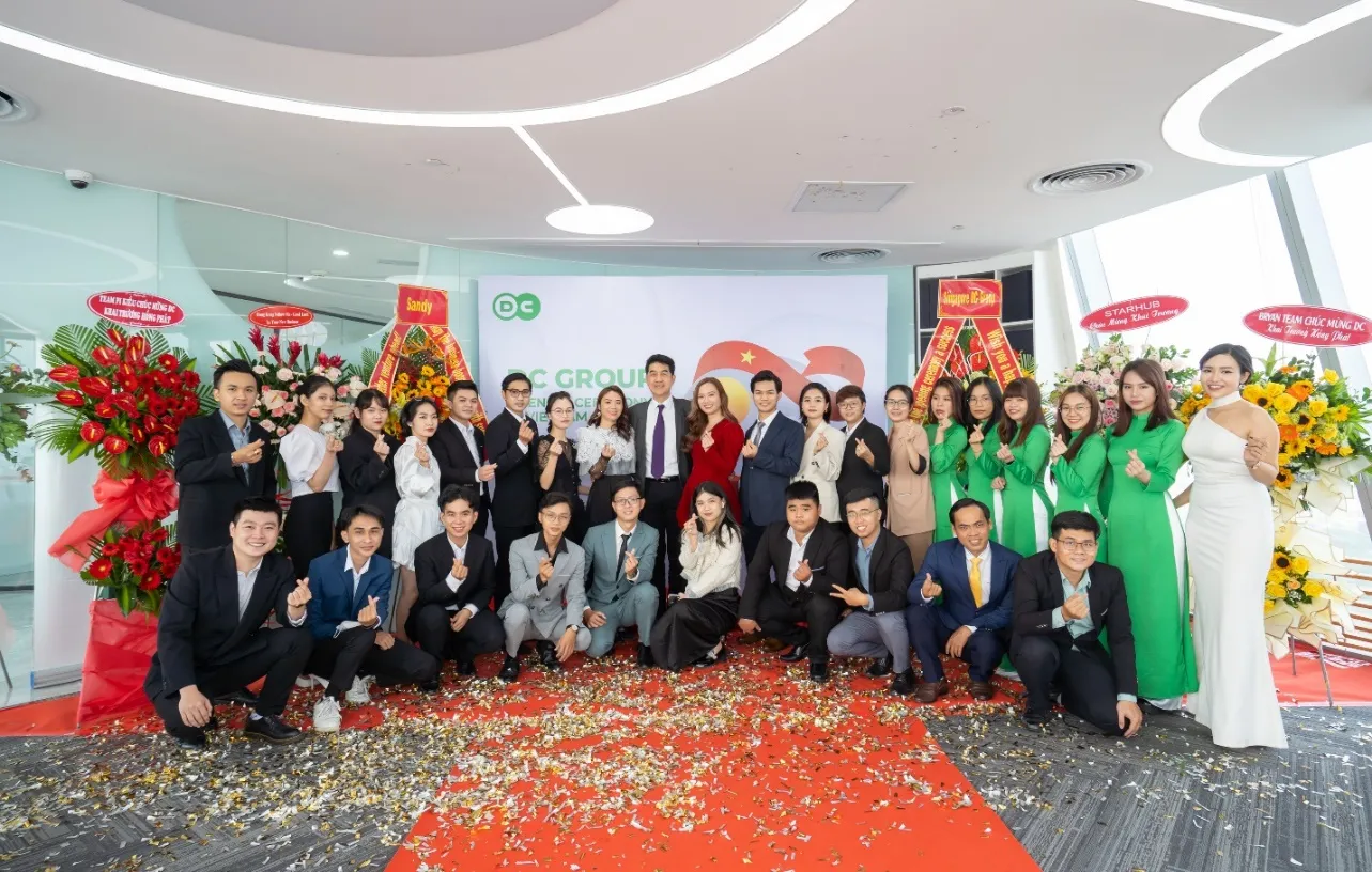 DCFX chính thức khai trương vào ngày 26 tháng 4 tại Thành phố Hồ Chí Minh, Việt Nam