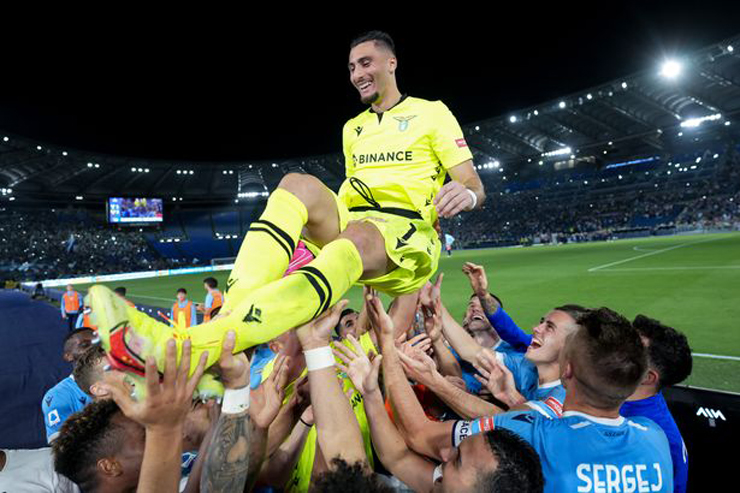 Oxbet đưa tin De Gea khó chịu khi Ten Hag chiêu mộ thủ môn từ Lazio