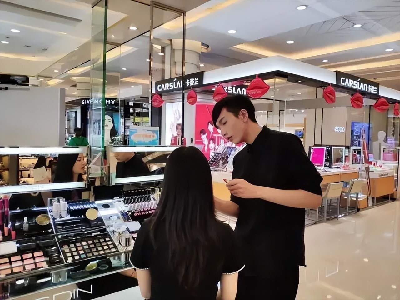 “北大才子”马骏：炒期货亏400万，被发现时在街头乞讨