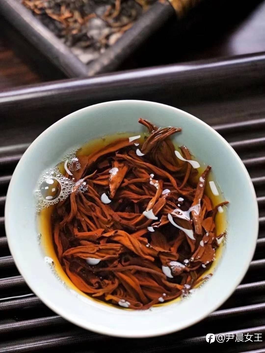 feed image