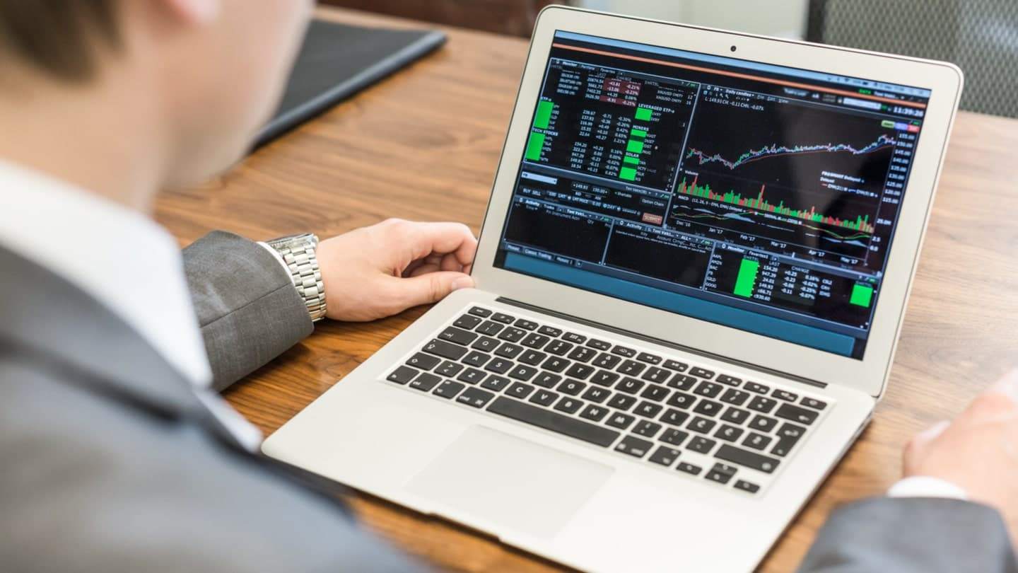 Tìm Hiểu Về Phần Mềm Giao Dịch Ngoại Hối (Forex)