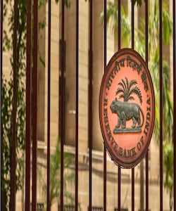 Alert list: RBI says 34 entities can't deal in forex, operate trading platforms