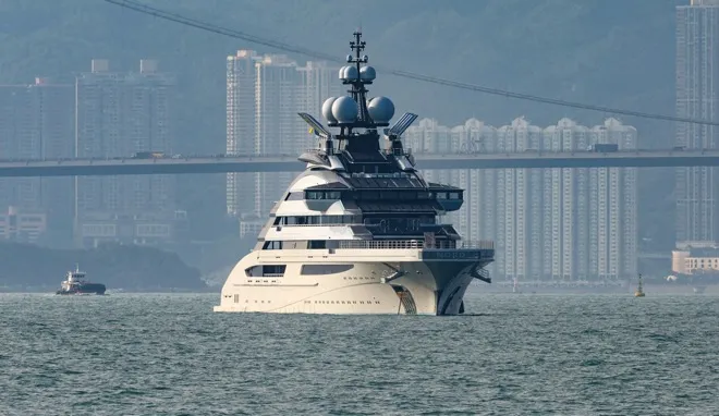 Siêu du thuyền 500 triệu USD của ông trùm thép giàu nhất nước Nga rời Hong Kong