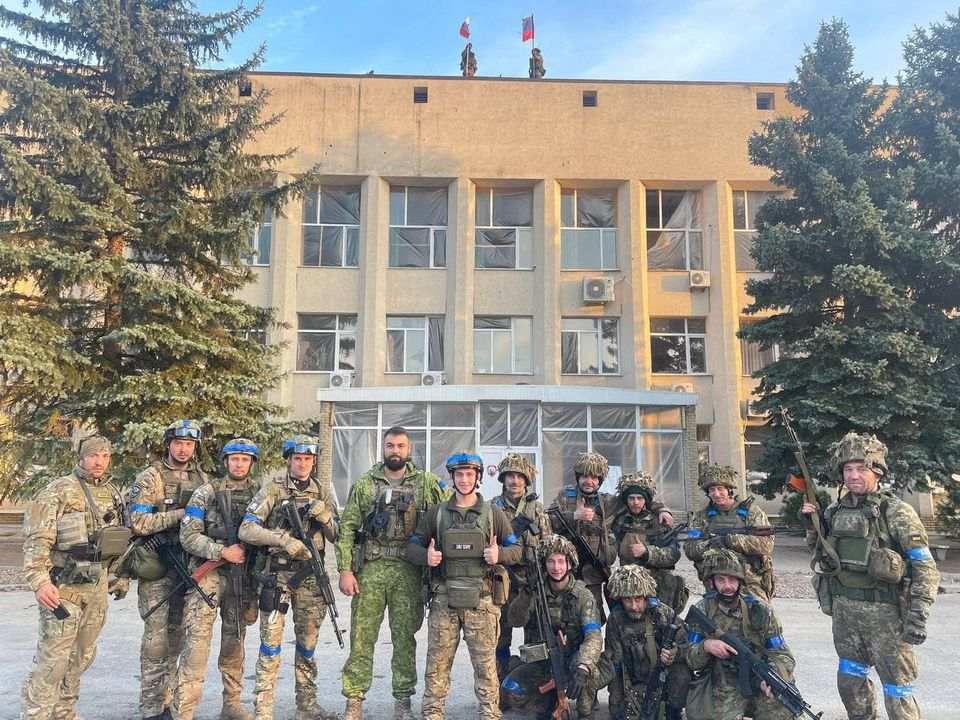 Điều phóng viên CNN ghi nhận ở Lyman sau khi Ukraine tái kiểm soát