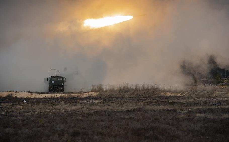 Mỹ đưa 2 hệ thống HIMARS tới quốc gia đồng minh NATO giáp Nga