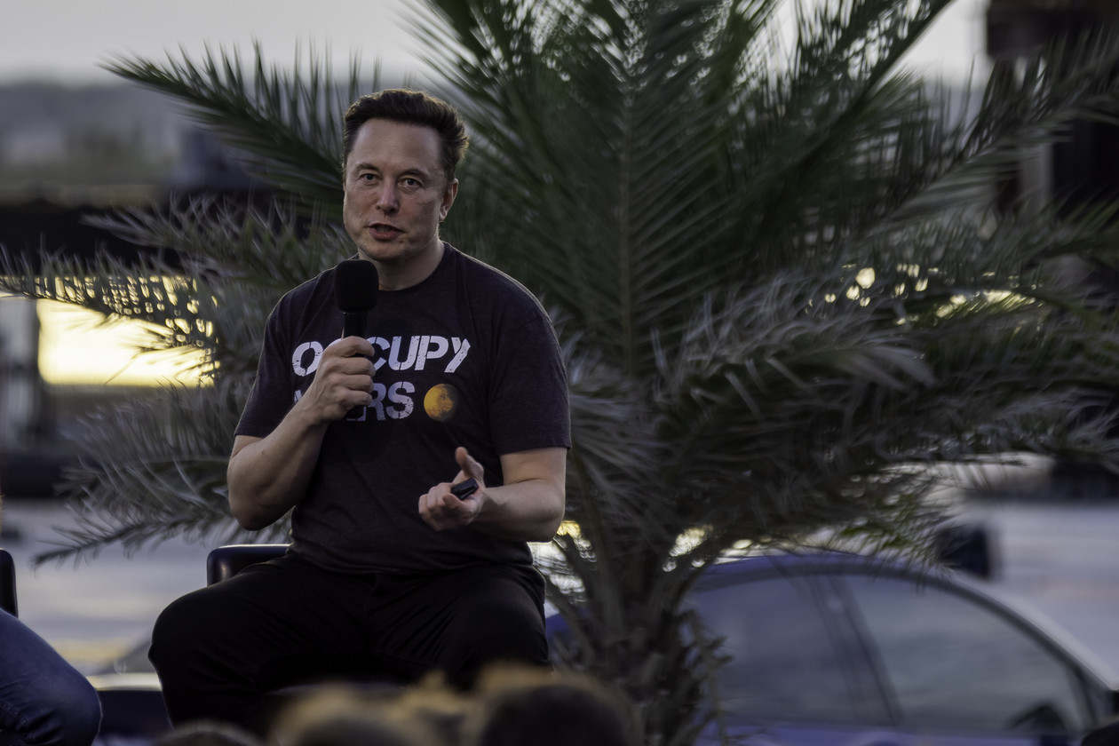 Ukraine hé lộ kết quả liên lạc trực tiếp với tỷ phú Musk để duy trì dịch vụ Starlink