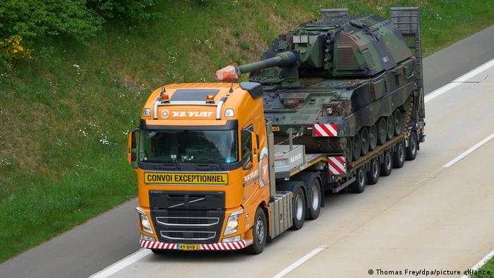 Nỗ lực chuyển vũ khí cho Ukraine, NATO biến sân bay Ba Lan thành doanh trại