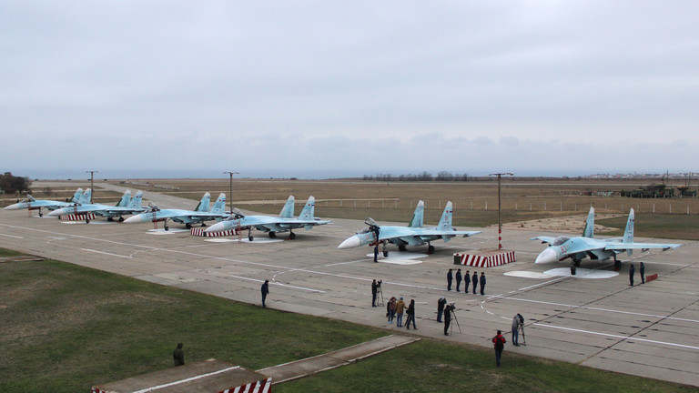 Cháy lớn ở sân bay quân sự Crimea do máy bay trượt khỏi đường băng