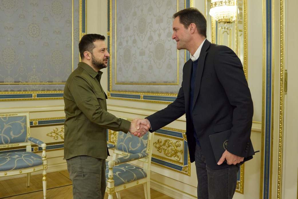 Nghị sĩ đảng Cộng hòa bất ngờ tới Kiev gặp ông Zelensky