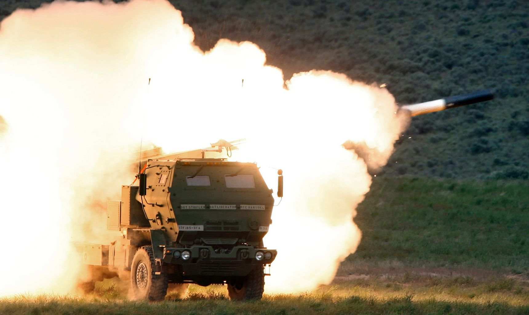 Tiết lộ cách Mỹ giám sát, hỗ trợ hệ thống HIMARS chiến đấu ở Ukraine
