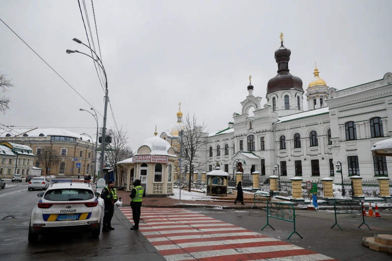 Đặc vụ Ukraine đột kích tu viện 1.000 năm tuổi ở Kiev