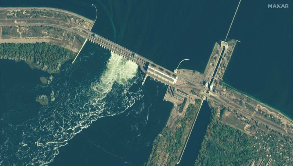 Nga: Rocket Ukraine bắn gây hư hại đập thủy điện ở Kherson