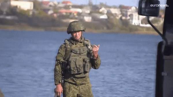 Ukraine tuyên bố pháo kích dữ dội phòng tuyến mới của quân Nga tại Kherson 1