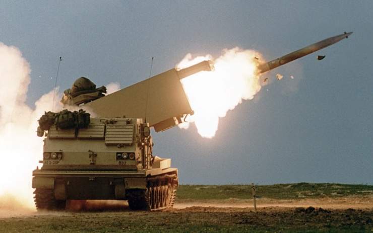 Mức giá đạn tên lửa HIMARS đắt không tưởng được Mỹ bán cho đồng minh