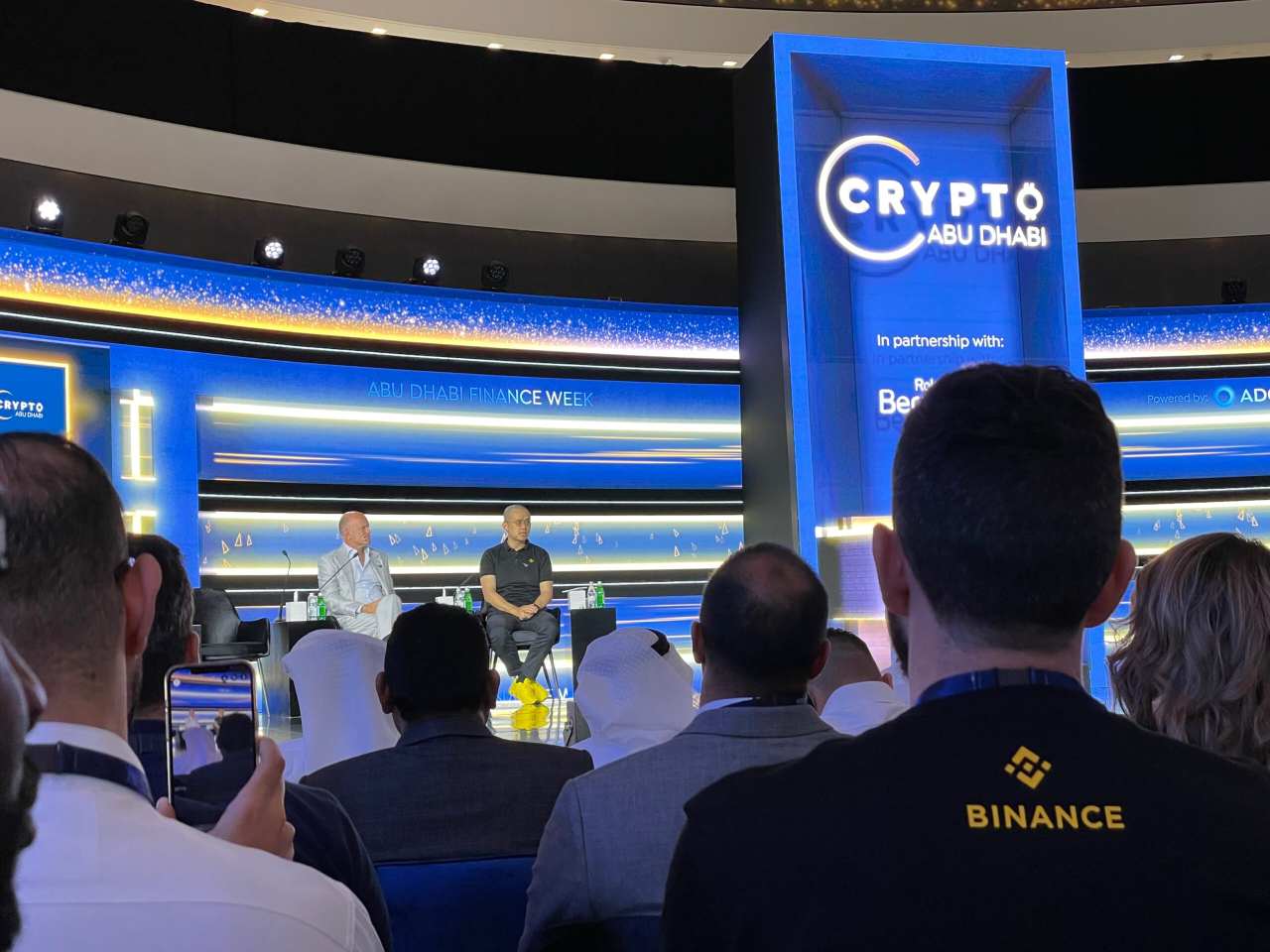 Binance được cấp phép tại Abu Dhabi