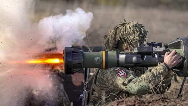 Đòn hậu cần làm thay đổi chiến sự Nga - Ukraine