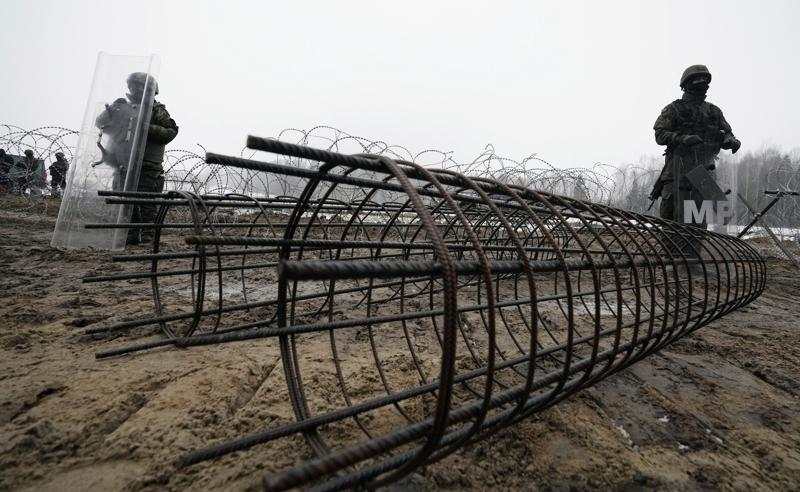 Bức màn thép gai mọc lên giữa xung đột Ukraine và nỗi buồn của châu Âu