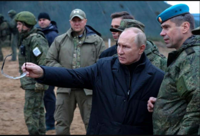 Tổng thống Putin nêu lý do sơ tán khẩn cấp dân thường khỏi Kherson