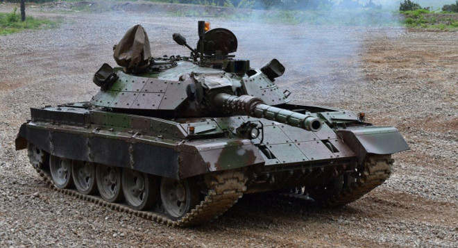Quân đội Ukraine nhận hàng loạt tăng, thiết giáp tối tân trong thời gian ngắn