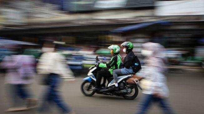 DPR Usulkan Ojol Jadi Angkutan Umum dan Pakai Plat Nomor Kuning