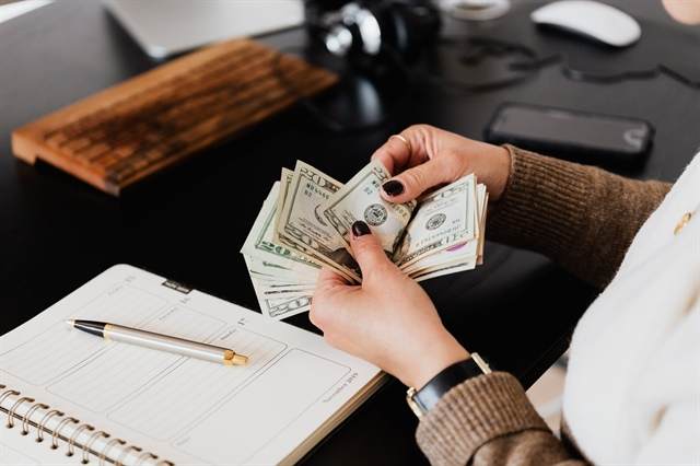 Fed tăng lãi suất ảnh hưởng đến túi tiền cá nhân thế nào