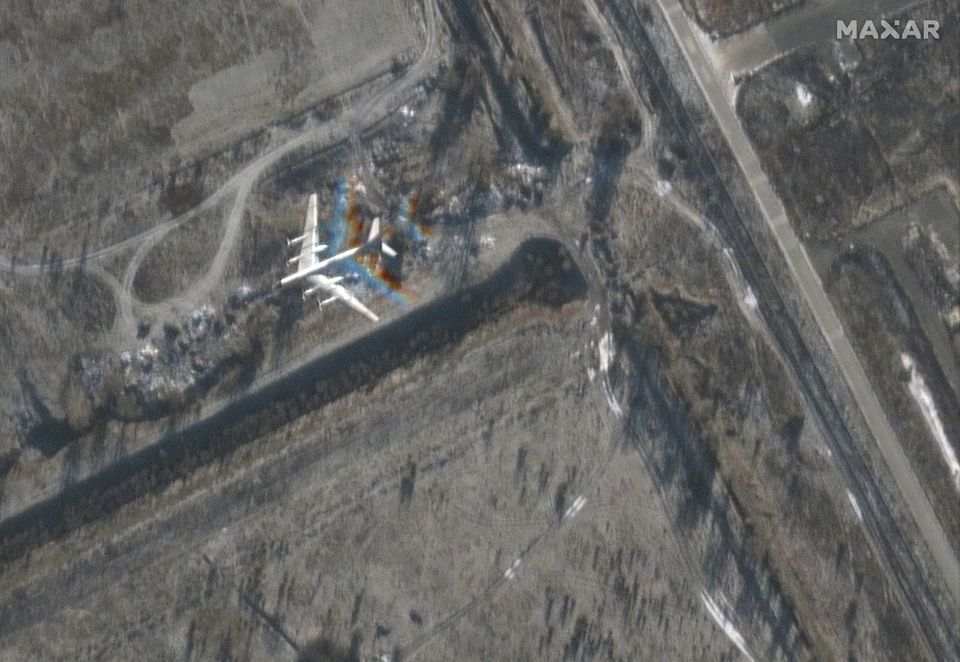 Nga tố UAV Ukraine tập kích 2 sân bay quân sự sâu trong lãnh thổ: Mỹ nói sao?