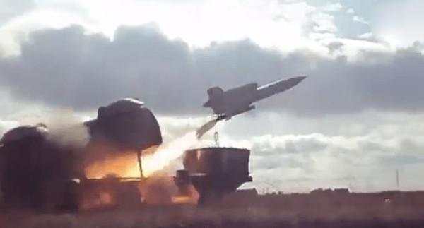 Quân đội Nga đang 'tái định vị' ở Donetsk và Zaporizhzhia