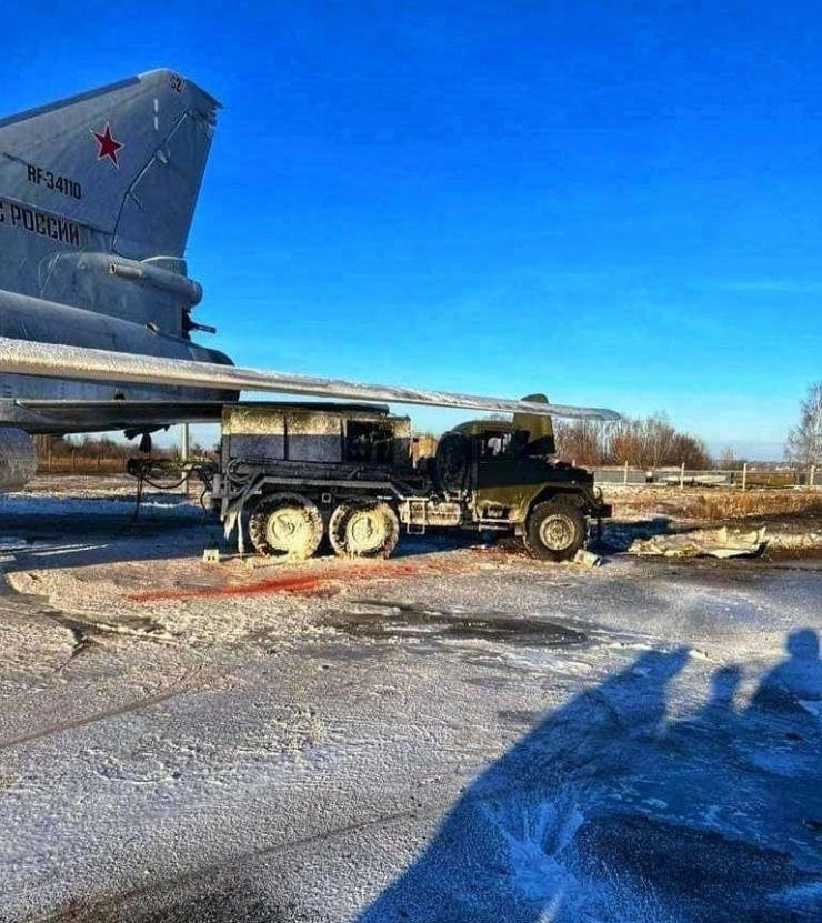 Vũ khí bí mật tầm bắn 1.000 km của Ukraine đã tập kích căn cứ không quân Nga?