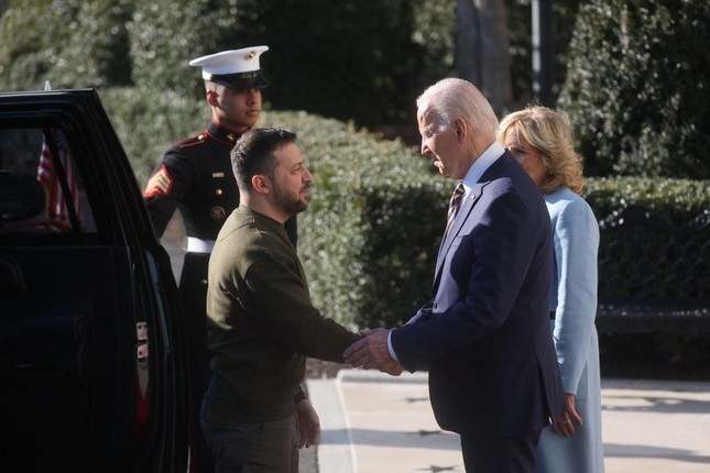Hé lộ hậu trường chuyến thăm Mỹ chớp nhoáng của Tổng thống Ukraine Zelensky