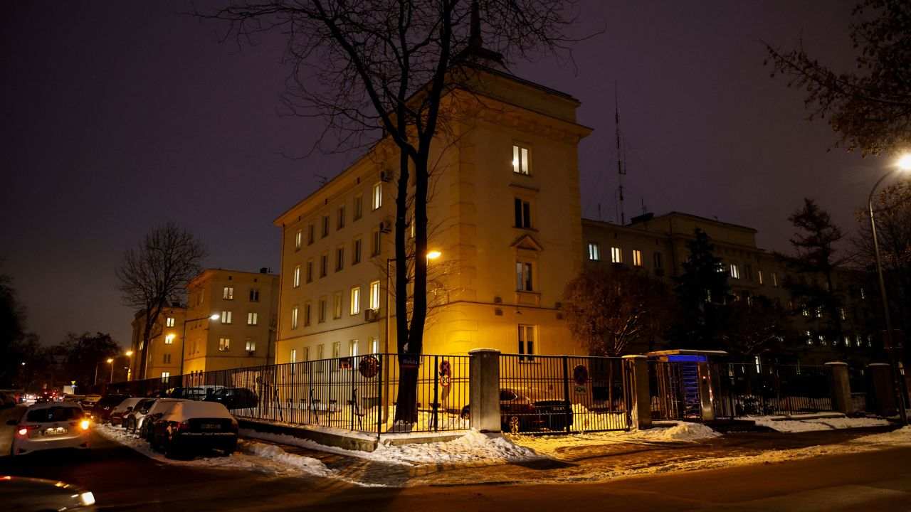 Món quà phát nổ sau chuyến thăm Ukraine, lãnh đạo cảnh sát Ba Lan nhập viện