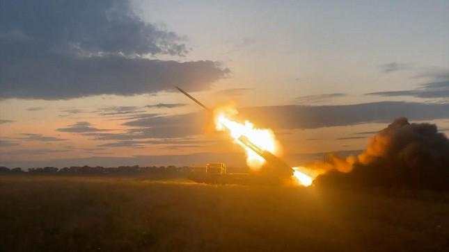Nga khoe sức mạnh pháo phản lực BM-30 Smerch trong chiến dịch quân sự ở Ukraine
