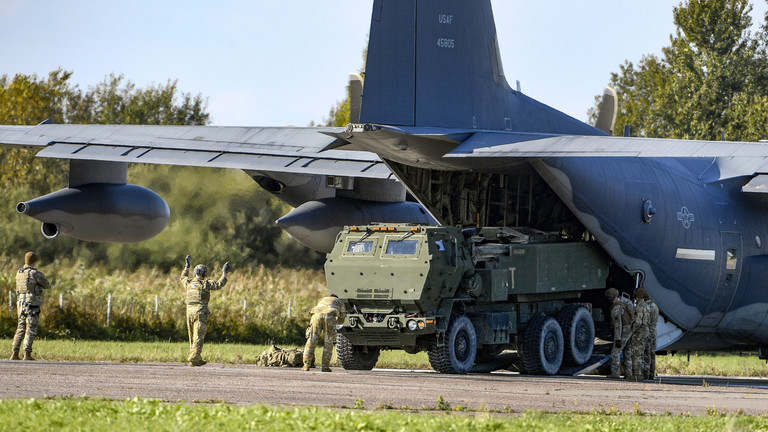 Nã pháo 1 ngày bằng NATO bắn cả tháng ở Afghanistan, Ukraine đưa khối 30 nước vào thế khó?